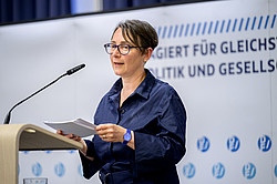 Photo: A portrait of Prof. Beate von Miquel