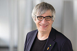 Photo: A portrait of Prof. Metin Tolan